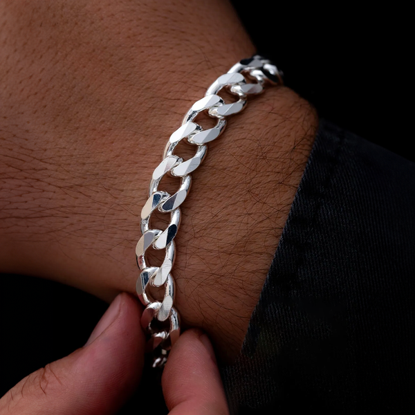 curb link heavy chain bracelet