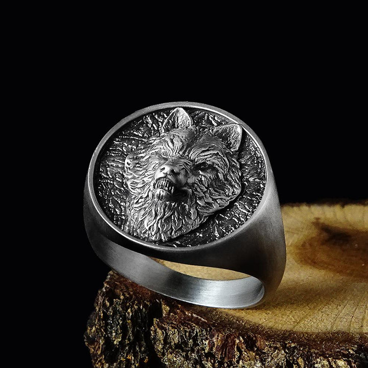 Wolf Men's Signet Ring