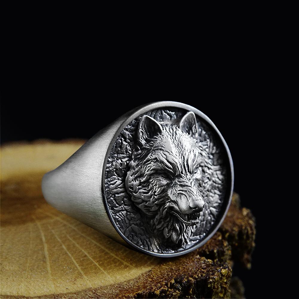 Wolf Silver Signet Ring