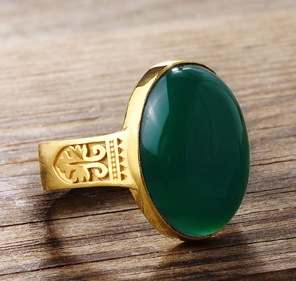 Men's Ring with Green Agate in 10k Yellow Gold