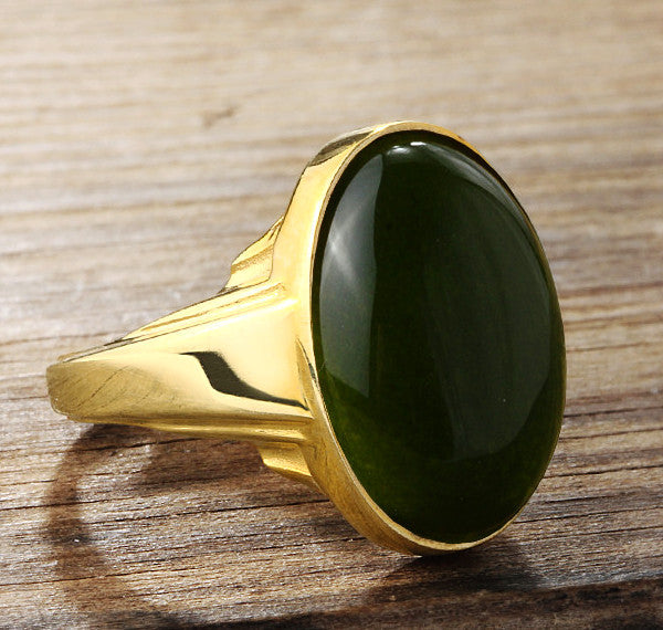 Men's Ring with Green Agate Stone in 14k Yellow Gold